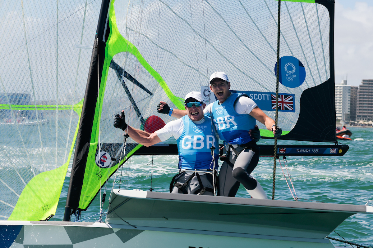 Fletcher and Bithell (GBR) take gold by the slimmest of margins from Burling and Tuke (NZL)