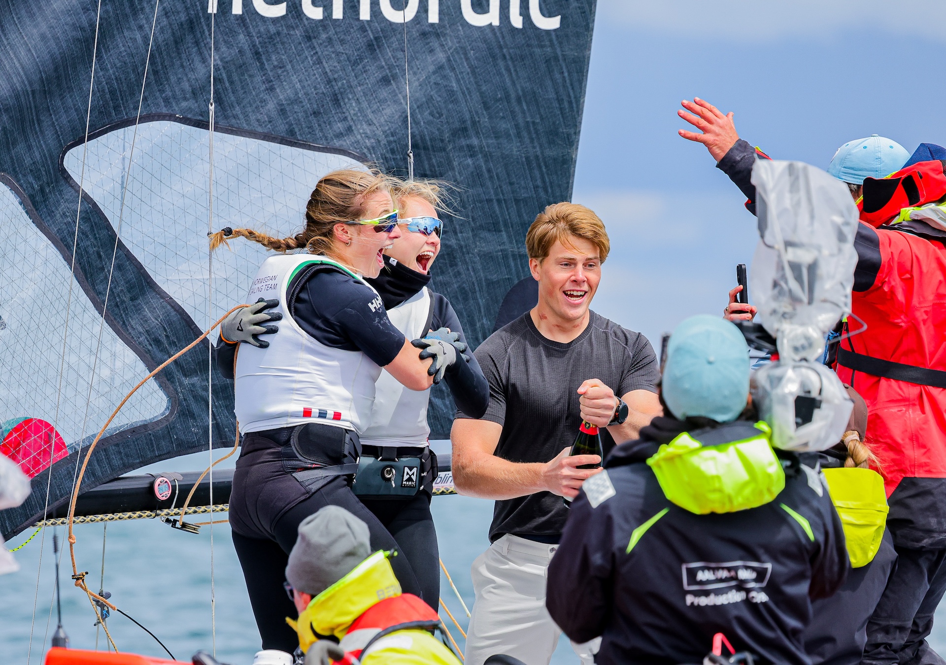 Norway celebrate 49erFX gold at the Worlds